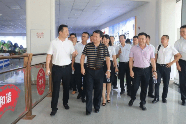 王曉、郭曉慶一行深入吉安長運、吉安公交調(diào)研指導