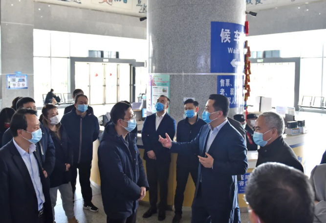 王曉向總部機關、都市城際公交干部員工拜年