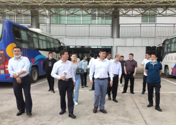 占梁一行蒞臨鷹潭長(zhǎng)運(yùn)、鷹潭公交檢查指導(dǎo)工作