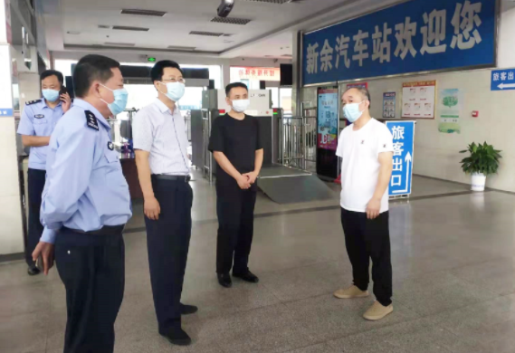新余市副市長(zhǎng)、公安局長(zhǎng)陳鵬輝一行到新余長(zhǎng)運(yùn)檢查指導(dǎo)工作