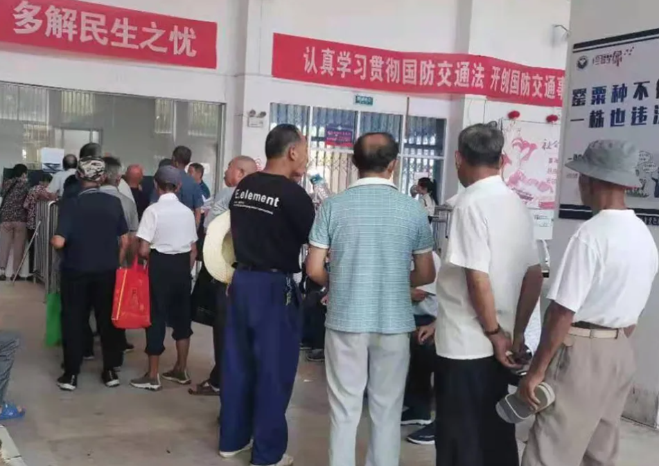 景德鎮(zhèn)長運：浮梁長運老年公交卡年審、換證工作全面展開