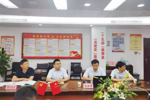 創(chuàng)新經(jīng)營(yíng) || 上饒汽運(yùn)通過(guò)上饒市城鄉(xiāng)高效配送專項(xiàng)行動(dòng)現(xiàn)場(chǎng)評(píng)審會(huì)答辯