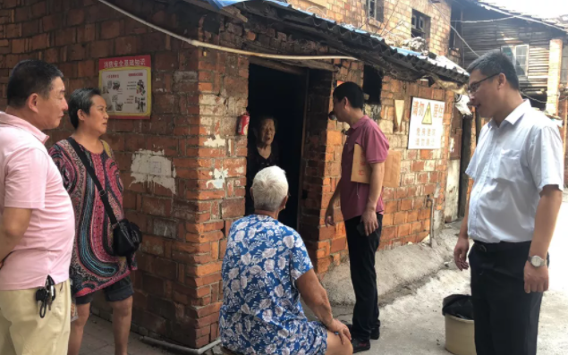 長鴻物業(yè) 聯(lián)合大行動 清理侵占戶