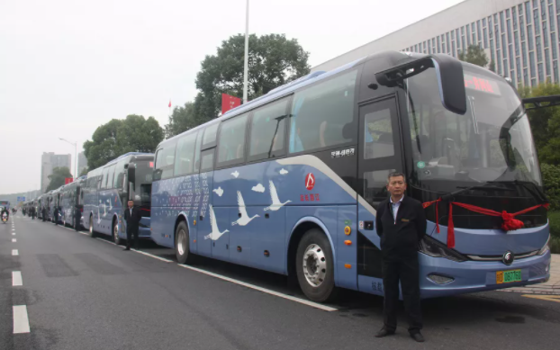 胡維泉出席吉安長(zhǎng)運(yùn)、公交旅游巴士直通專(zhuān)線(xiàn)開(kāi)通儀式并致辭