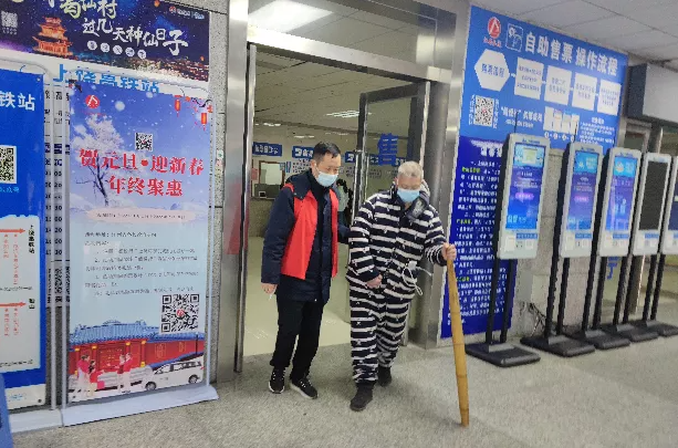 上饒汽運(yùn)    ：“不著急，慢慢走”