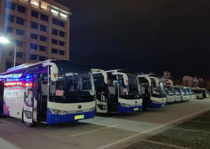 24萬瀏覽量！牛！《江西長運(yùn)74臺大巴載著3800名“白衣天使”連夜馳援南昌》