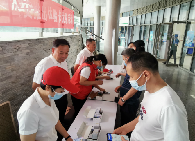 鷹潭公交：宣傳+推廣 開(kāi)展 “踐行綠色出行，共建生態(tài)文明”主題活動(dòng)