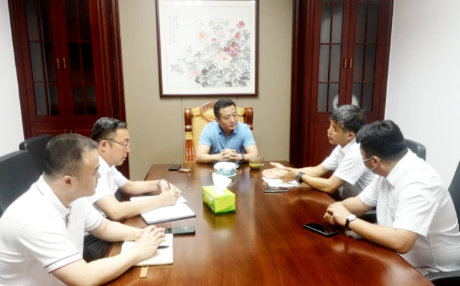 王曉主持江西長運(yùn)、南昌公交集團(tuán)疫情防控轉(zhuǎn)運(yùn)協(xié)調(diào)部署專題會(huì)