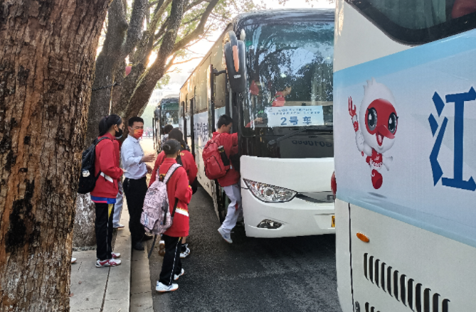 九江長(zhǎng)運(yùn) 圓滿(mǎn)完成省運(yùn)會(huì)乒乓球比賽運(yùn)動(dòng)員接送任務(wù)