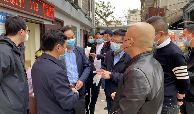 長(zhǎng)運(yùn)出租：市道路運(yùn)輸服務(wù)中心、南昌交投集團(tuán)督導(dǎo)長(zhǎng)運(yùn)出租疫情防控工作