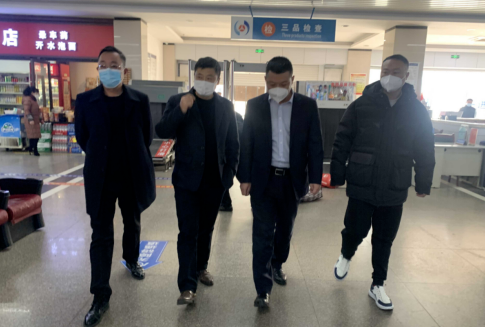 占梁督導(dǎo)南昌長途汽車西站、徐坊客運站春運工作