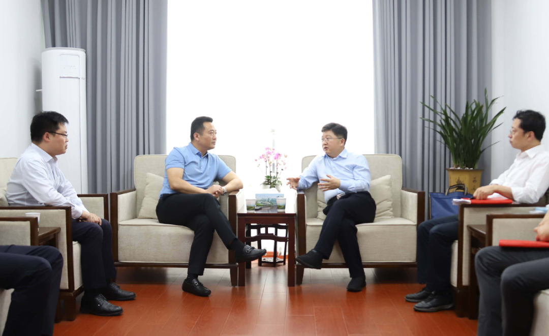 王曉拜訪青云譜區(qū)領(lǐng)導