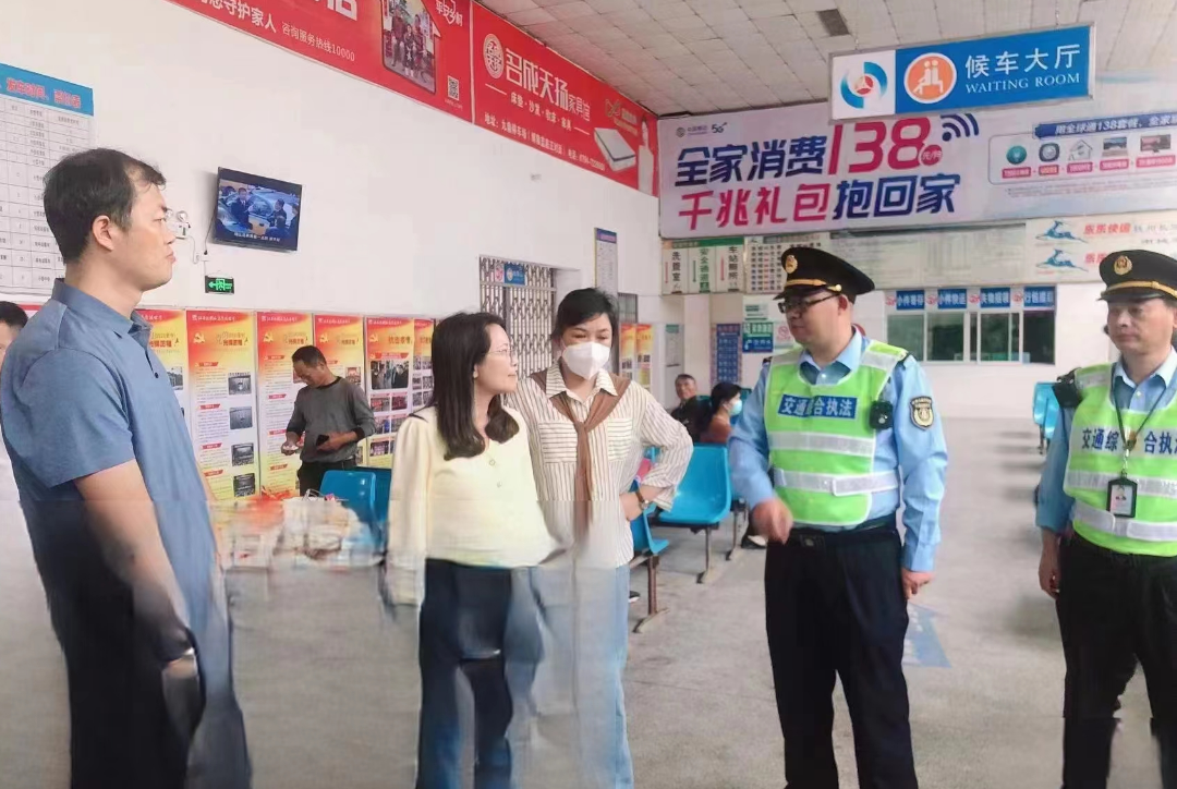 撫州長運:?省交通運輸執(zhí)法局檢查南城分公司安全生產(chǎn)工作