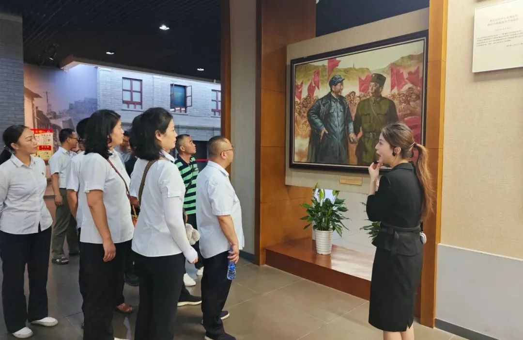 都市城際公交  長途客運分公司開展學(xué)習(xí)黨的二十大精神現(xiàn)場教學(xué)