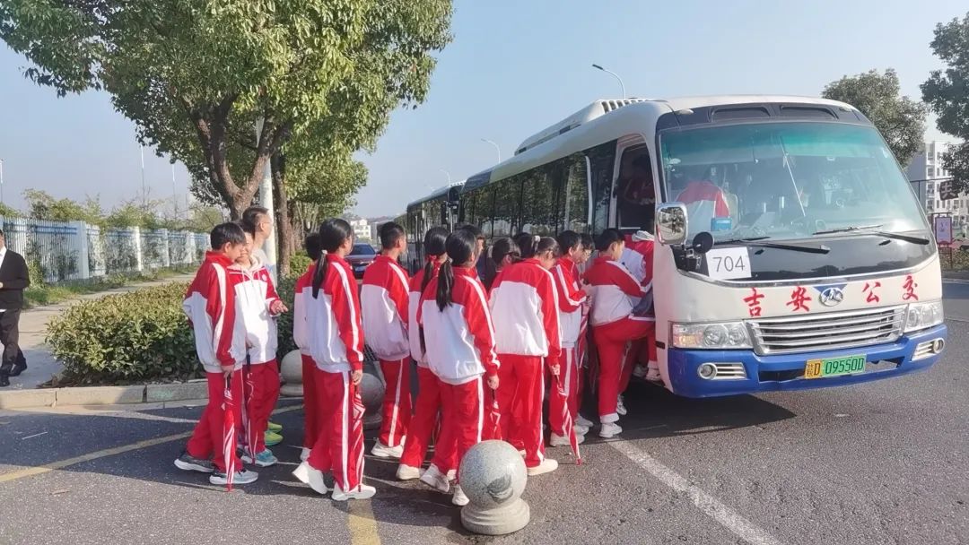 吉安公司:車到 滿意到 廬陵學(xué)校運(yùn)輸任務(wù)圓滿完成