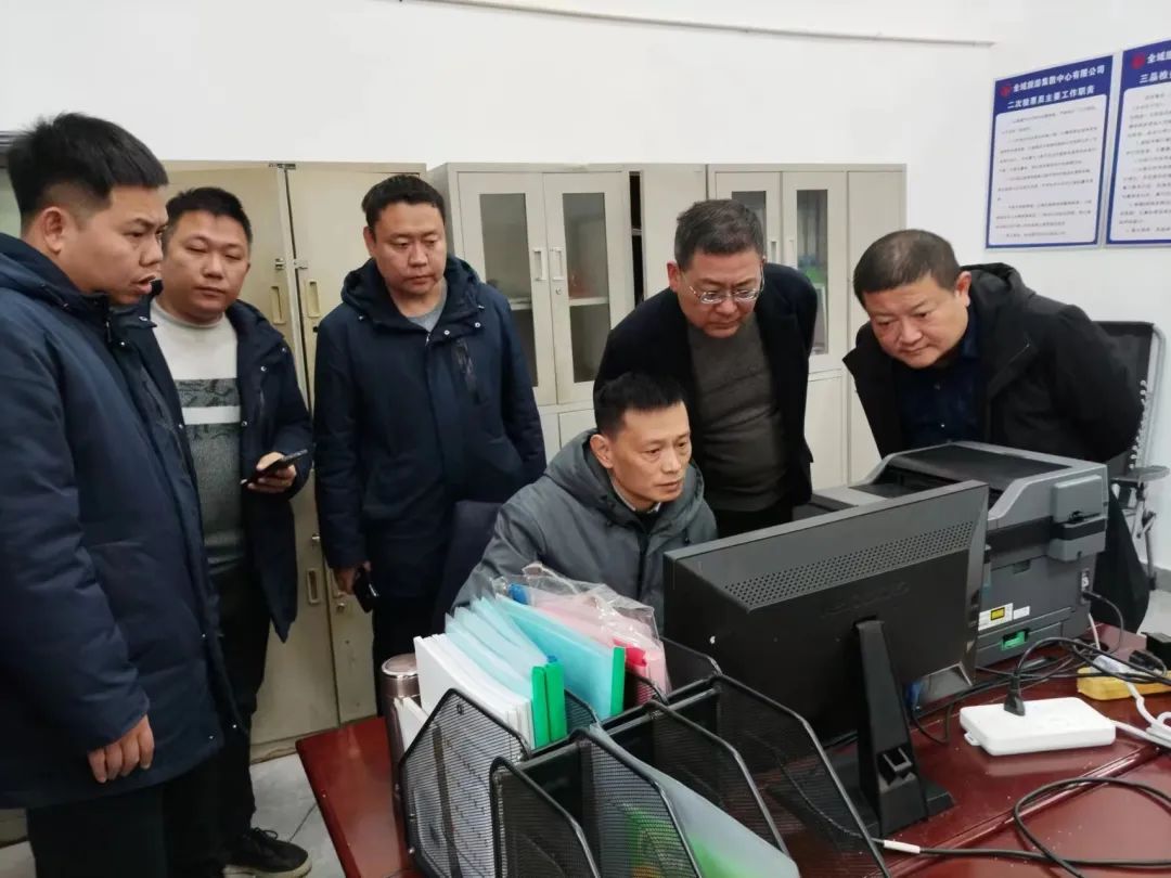 黃俊一行深入南昌長(zhǎng)途汽車站督導(dǎo)春運(yùn)工作