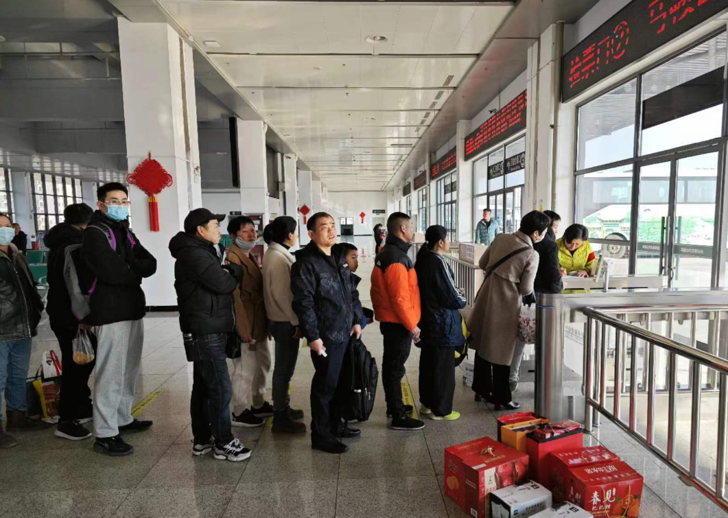 馬鞍山長(zhǎng)客:春節(jié)期間 服務(wù)不打烊