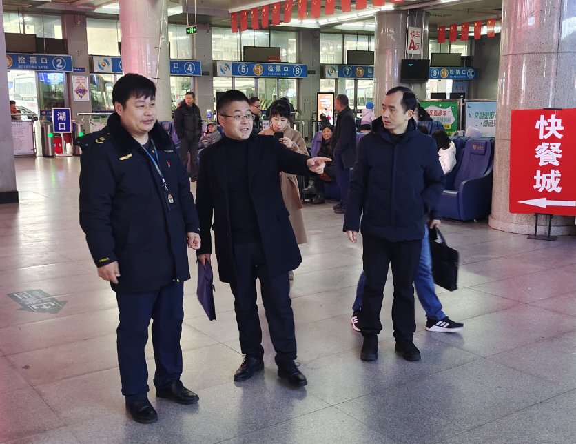 市交通運(yùn)輸綜合執(zhí)法支隊(duì)檢查組督查九江汽車站“兩會”安全生產(chǎn)工作