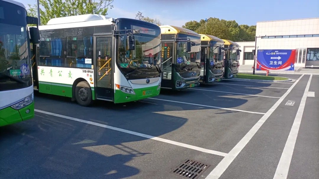 九江長(zhǎng)運(yùn):共青公司圓滿完成2024年九江警察首屆半程馬拉松賽運(yùn)輸任務(wù)