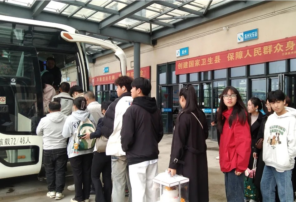 撫州長運(yùn):崇仁分公司全力保障旅客便利出行