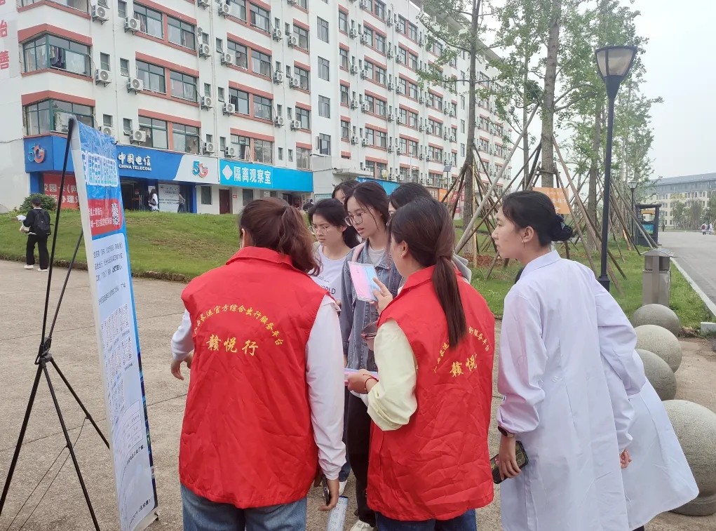 撫州長(zhǎng)運(yùn):積極推廣校園直通車 貼心服務(wù)從校門到家門