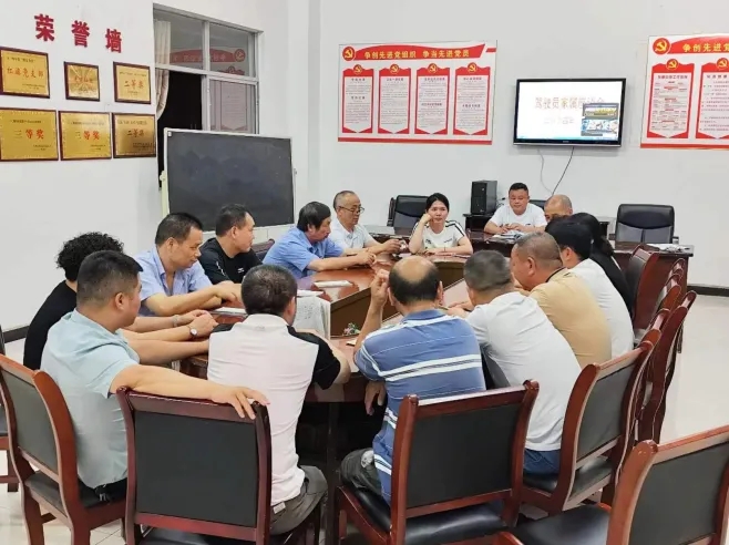 撫州長運(yùn)公交組織召開駕駛員家屬座談會(huì)
