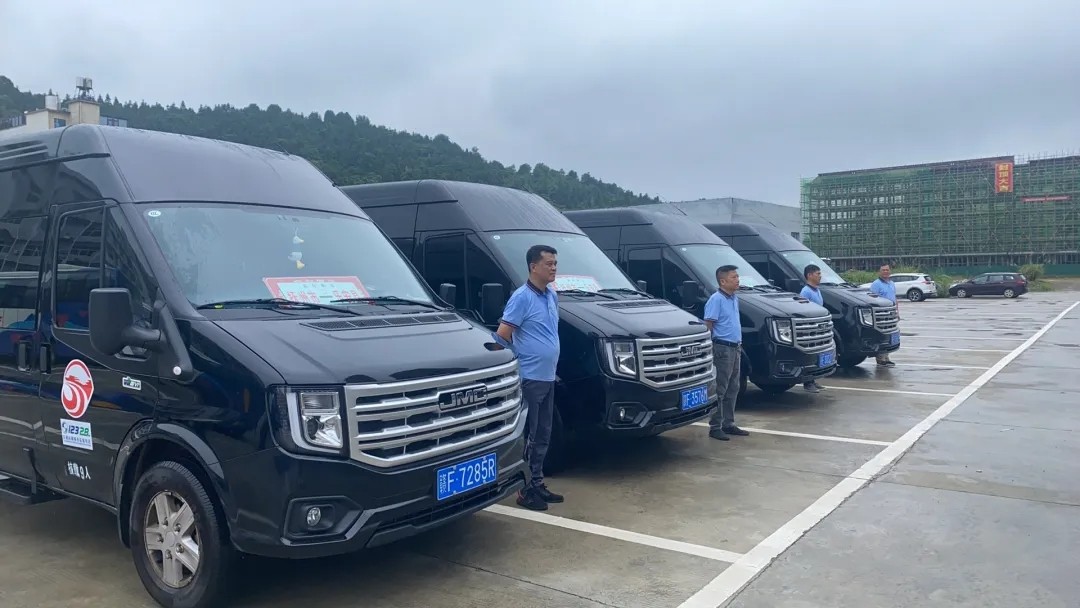 撫州長(zhǎng)運(yùn):撫州—樂(lè)安首條定制客運(yùn)班線(xiàn)開(kāi)通!可靈活選擇站點(diǎn)