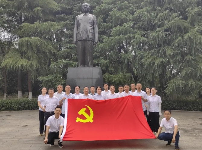 長運物業(yè):開展7月主題黨日活動