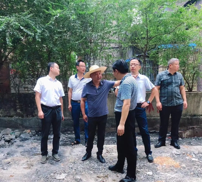 長運物業(yè):督導(dǎo)雨污分流 調(diào)研長運充電站