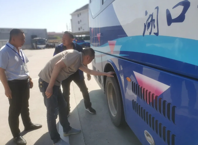 九江長運(yùn):強(qiáng)化高溫天氣檢查 保障旅客出行安全