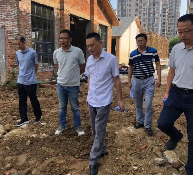黃俊督導大通物流、長運物業(yè)雨污分流項目施工情況