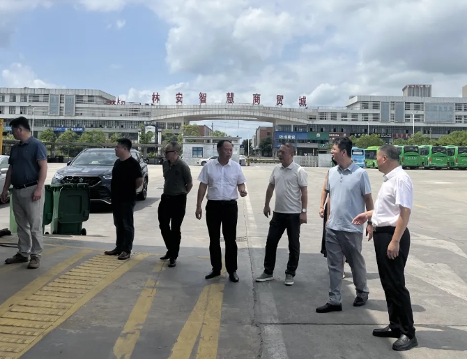一線報(bào)道 || 鷹潭公交:省公交協(xié)會調(diào)研組到鷹潭公交進(jìn)行調(diào)研指導(dǎo)