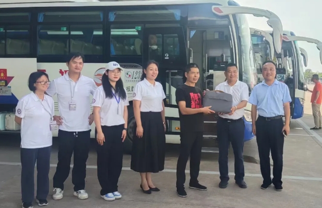 撫州長運(yùn):贛東學(xué)院與撫州長運(yùn)共筑愛心橋梁