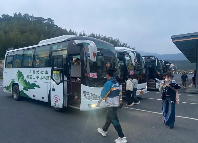 吉安公司:圓滿完成2024年環(huán)境舞蹈展演周活動運輸保障任務