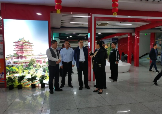 都市城際公交:省綜合交通運(yùn)輸事業(yè)中心領(lǐng)導(dǎo)調(diào)研全域旅游集散中心