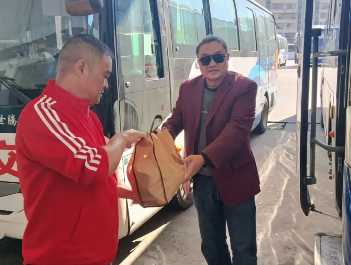 暖新聞 || 撫州長運:高效服務(wù) 找回乘客遺失物品