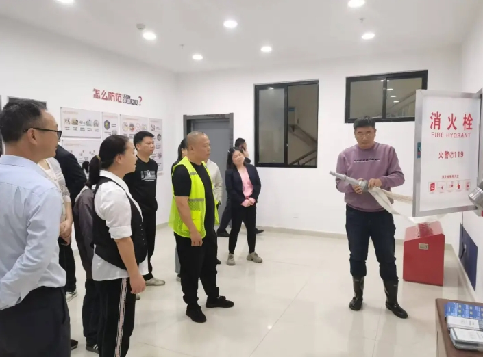 都市城際公交:開展2024年全國消防宣傳月消防知識培訓(xùn)及應(yīng)急演練