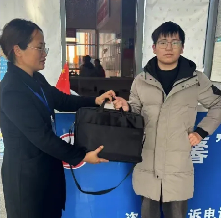 ?撫州長運:好樣的!助人為樂的你們!