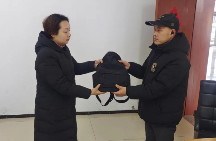 暖新聞 || ?馬鞍山長客:旅客為含山中心客運(yùn)站點(diǎn)贊