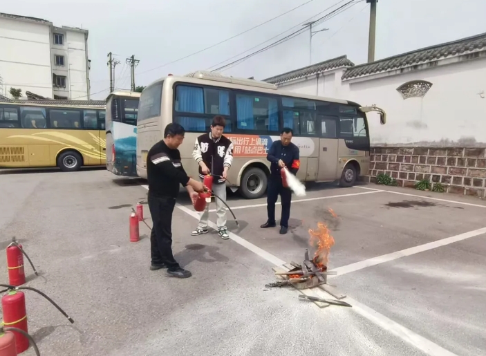 上饒汽運：開展防恐防爆及消防應(yīng)急疏散演練